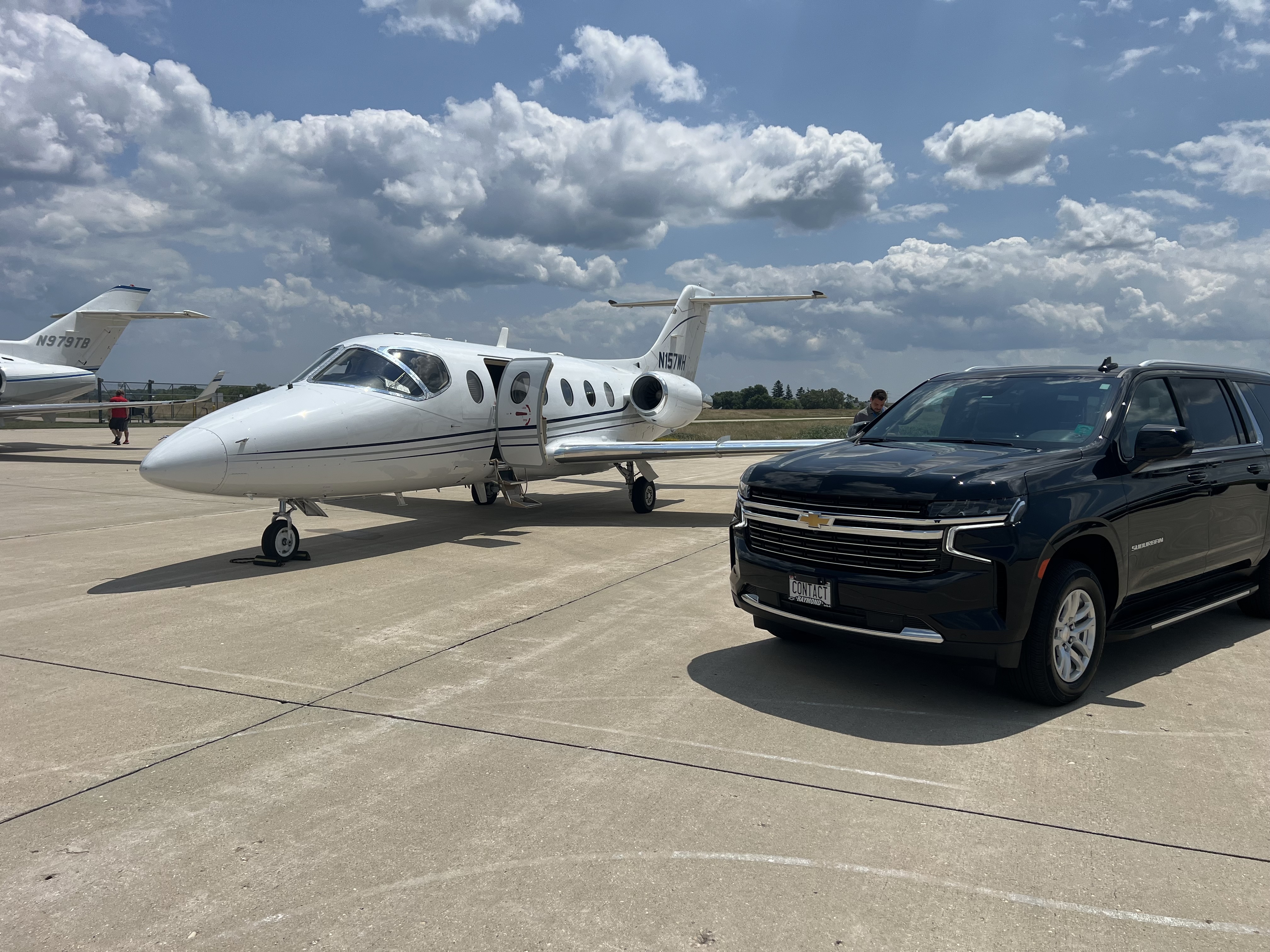 Contact Limo LLC Elevates SUV Limo Service in Kenosha, WI
