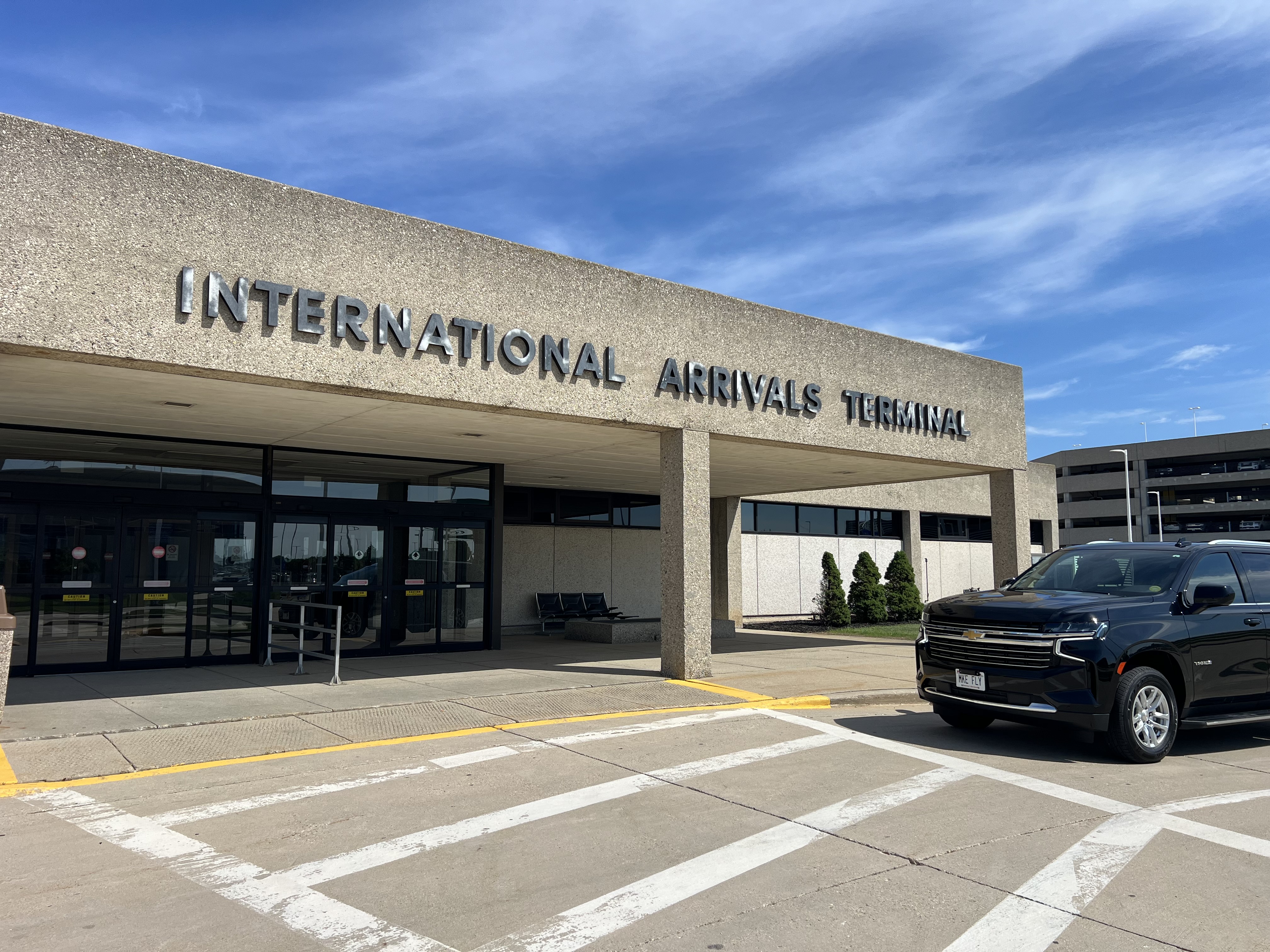 Milwaukee Fly Limo Expands Premier Services to Mequon with Luxury SUV Limousine Offerings