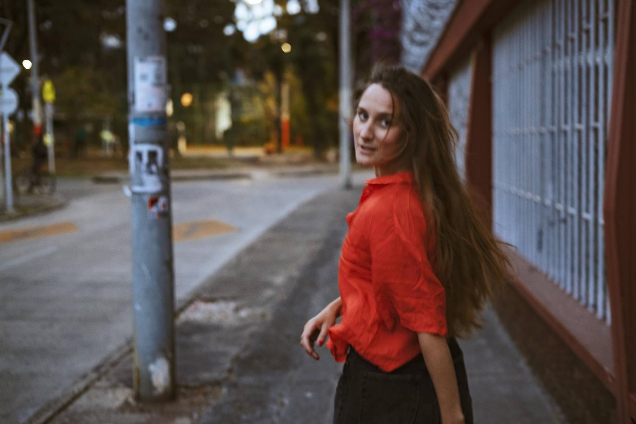 NEW SINGLE RELEASE BY HOLLY HOLDEN 'TE VI VOLAR' (I SAW YOU FLY)