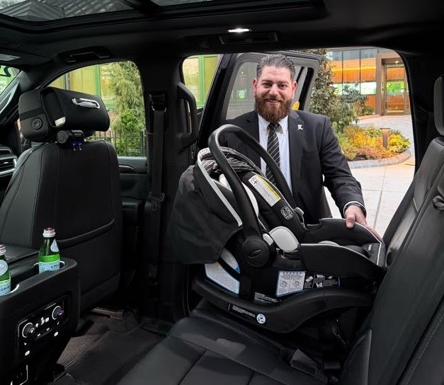 Legends Limousine Worldwide Introduces Specialized Newborn Car Seats for Safe Family Airport Transfers in NYC