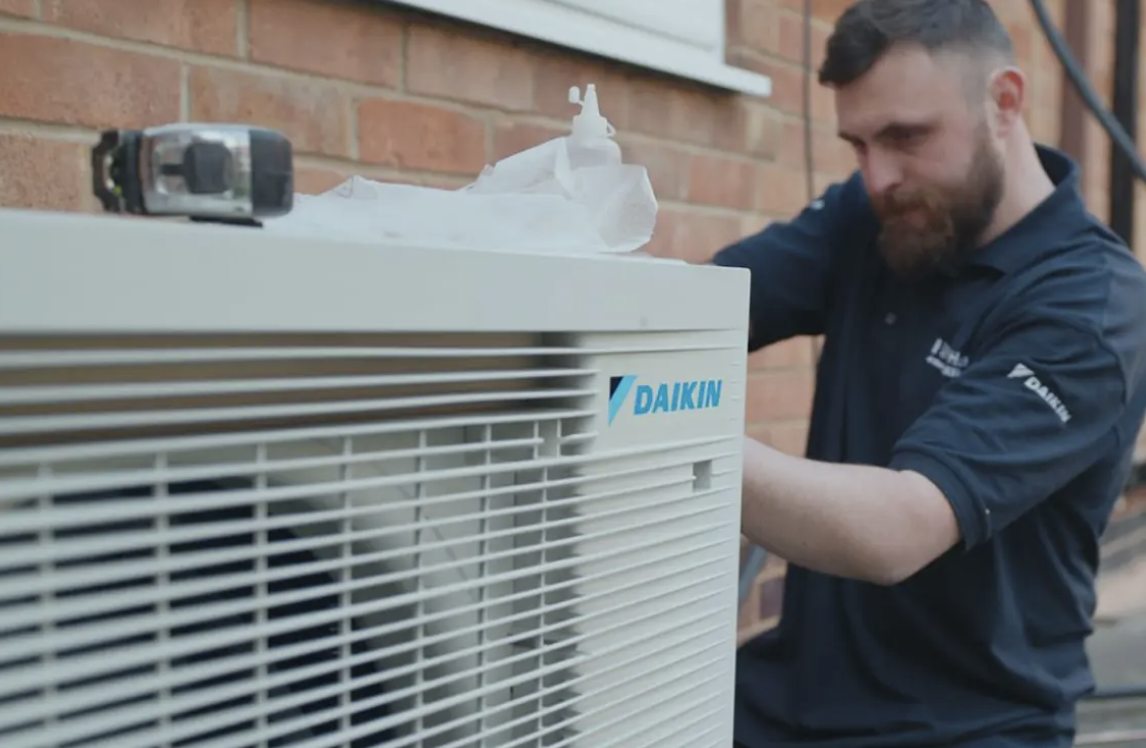 UK Heat Pump Servicing Reports 250% Increase in Heat Pump Breakdowns Ahead of Winter